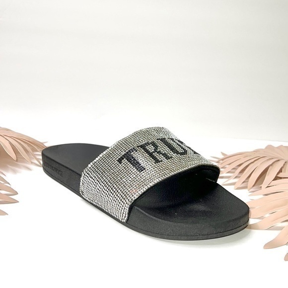 True Religion Meyer Embellished Logo Slides Size 9 NWOT - Picture 1 of 16